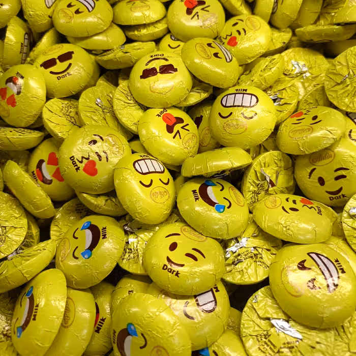 شکلات ایموجی آیدین (تلخ و شیرین) خوشمزه و شیک 200 گرم آجیل و خشکبار مهران 