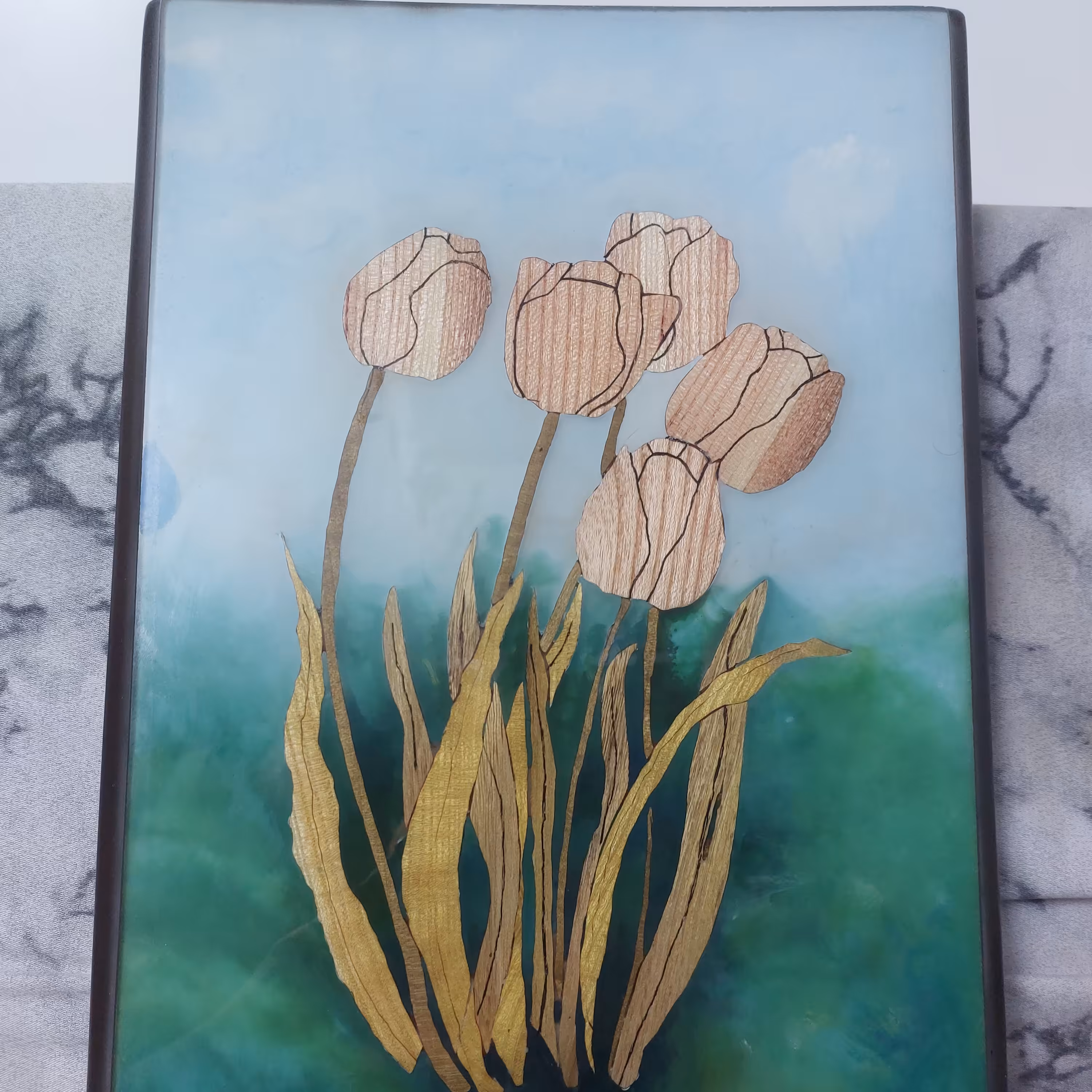 تابلو معرق گل لاله تمام پلی استر 44 در 29 در 3 ساخته شده از چوب ایرانی و خارجی 