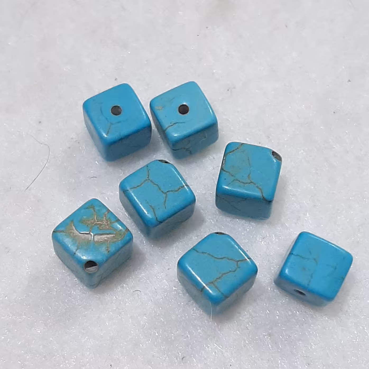 مهره فیروزه ای. مکعبی. ده عددی .