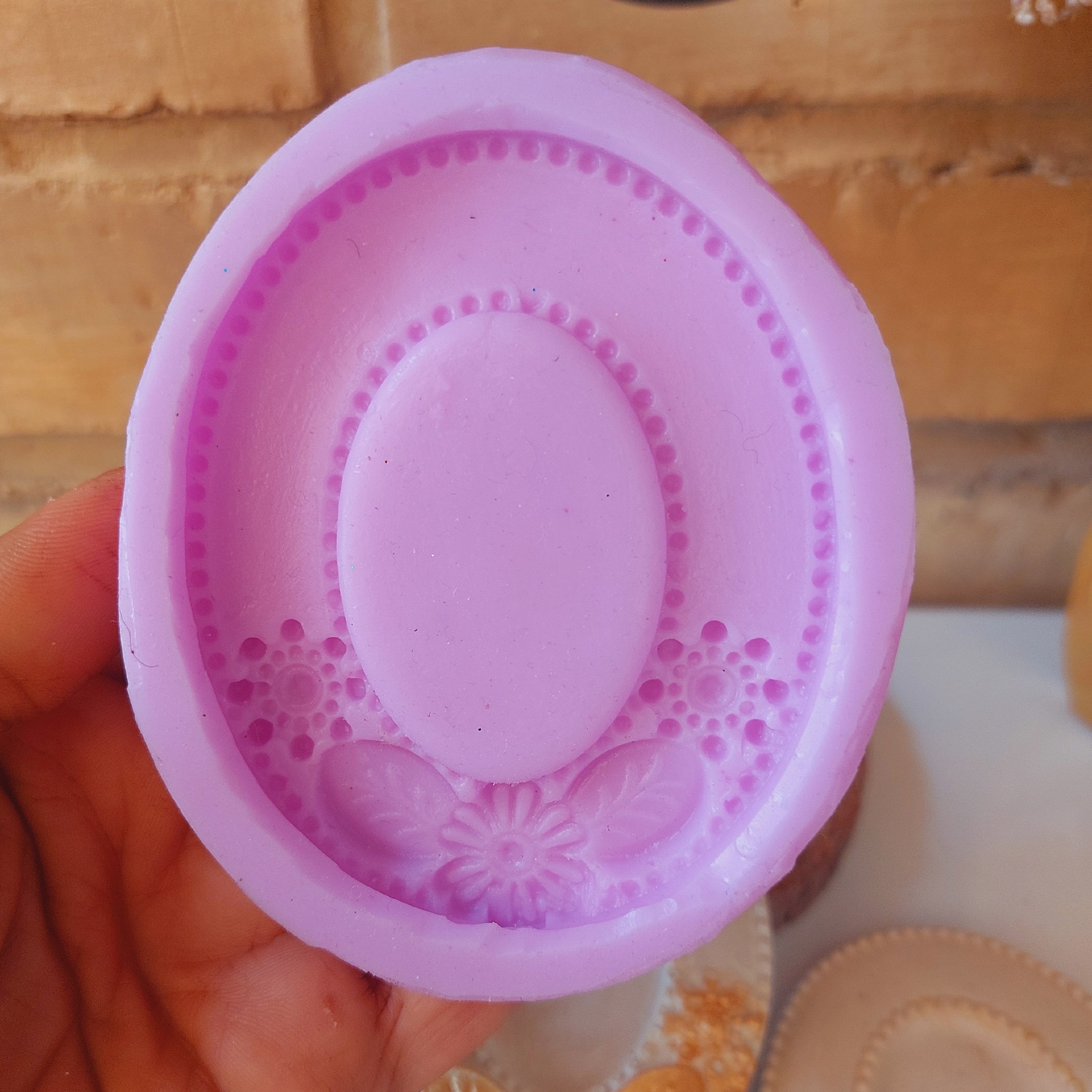 قالب سیلیکونی قاب گلدار 