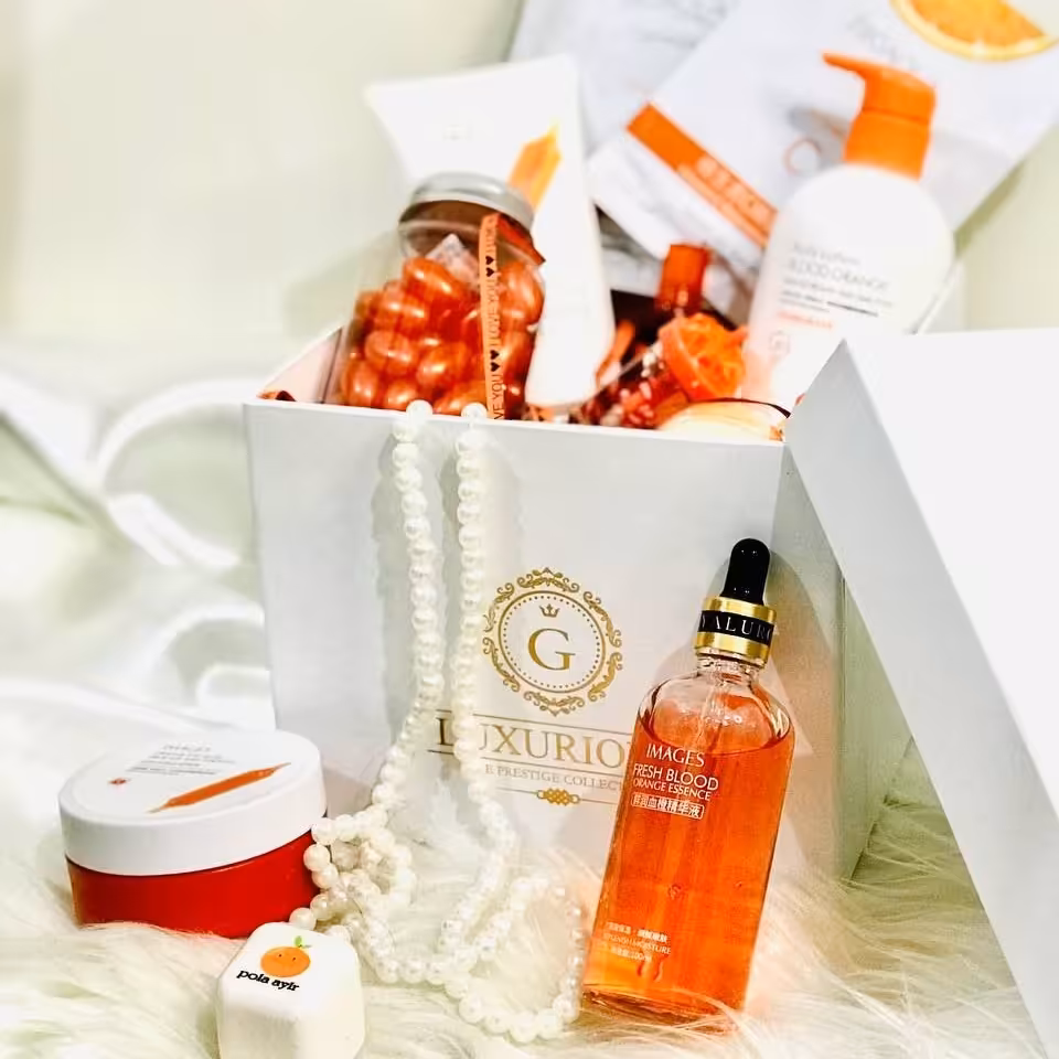پک هدیه جذاب بسیار شیک سفید نارنجی beauty