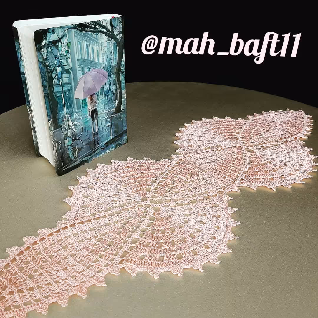 رومیزی صورتی اندازه 24 در 75 جنس ابریشم 