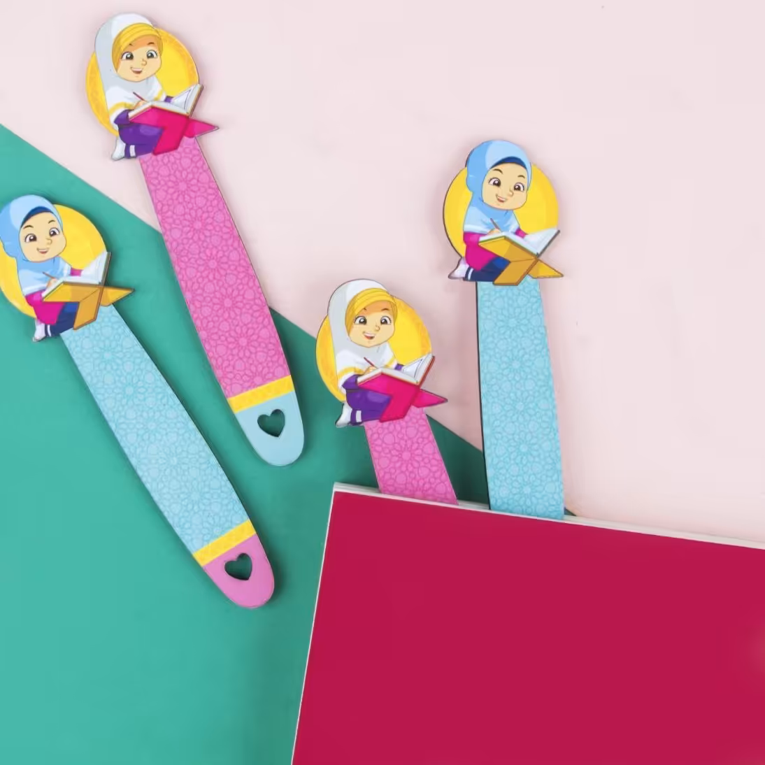قرآن نشانگذار قرآنی چوبی مناسب هدیه جشن قرآنی کودکان دخترانه