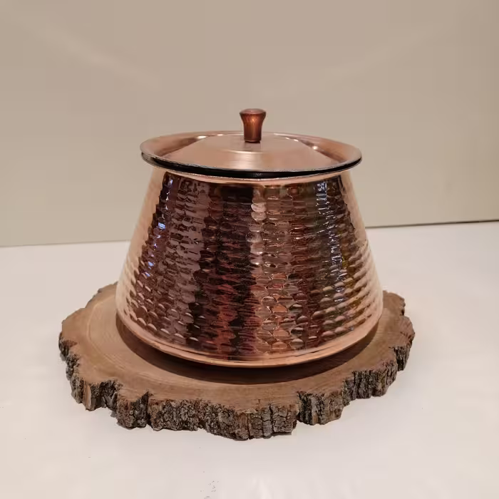 دیگچه کوچک مسی مناسب برای پخت پز برای کودکان و وعده غذایی تک نفره