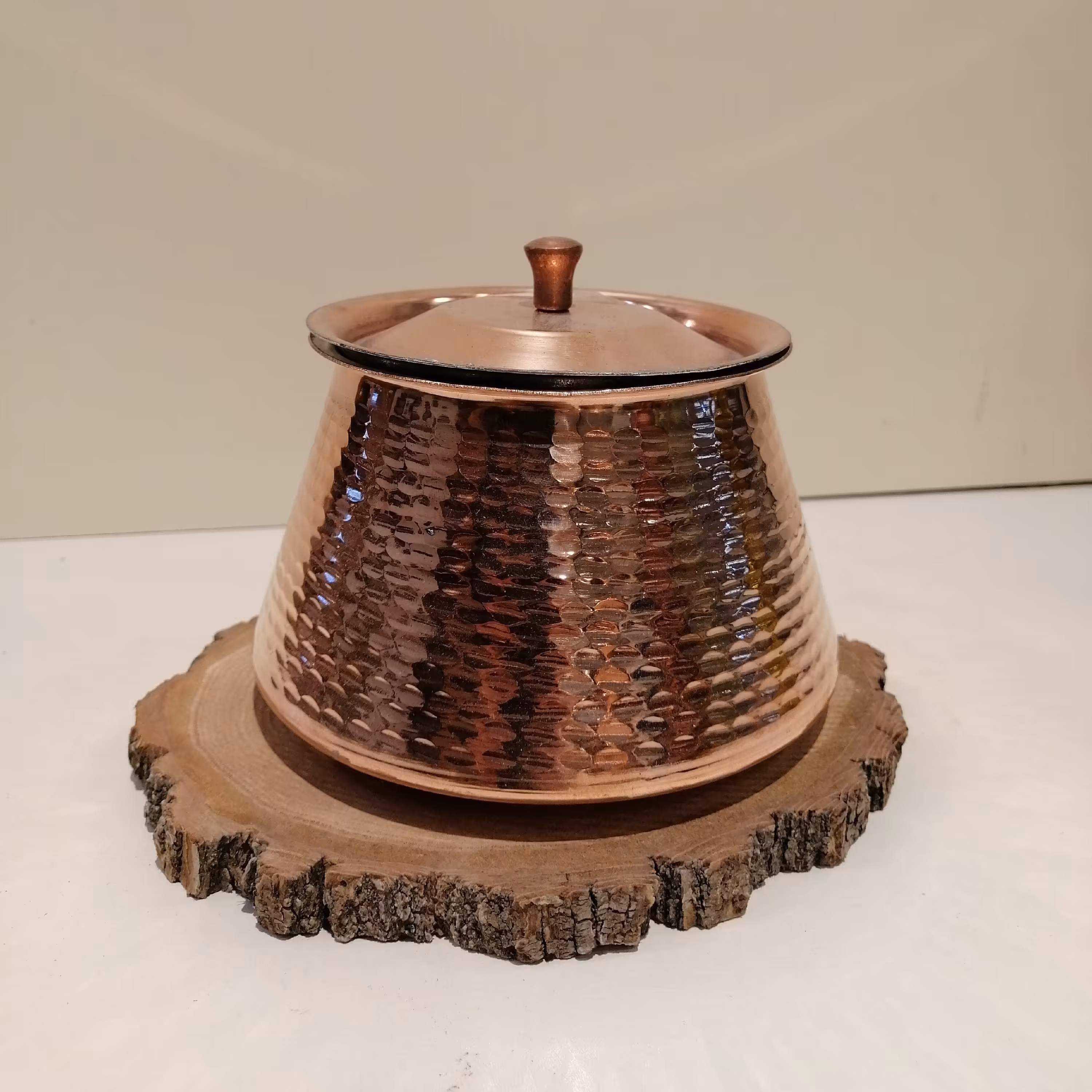 دیگچه کوچک مسی مناسب برای پخت پز برای کودکان و وعده غذایی تک نفره