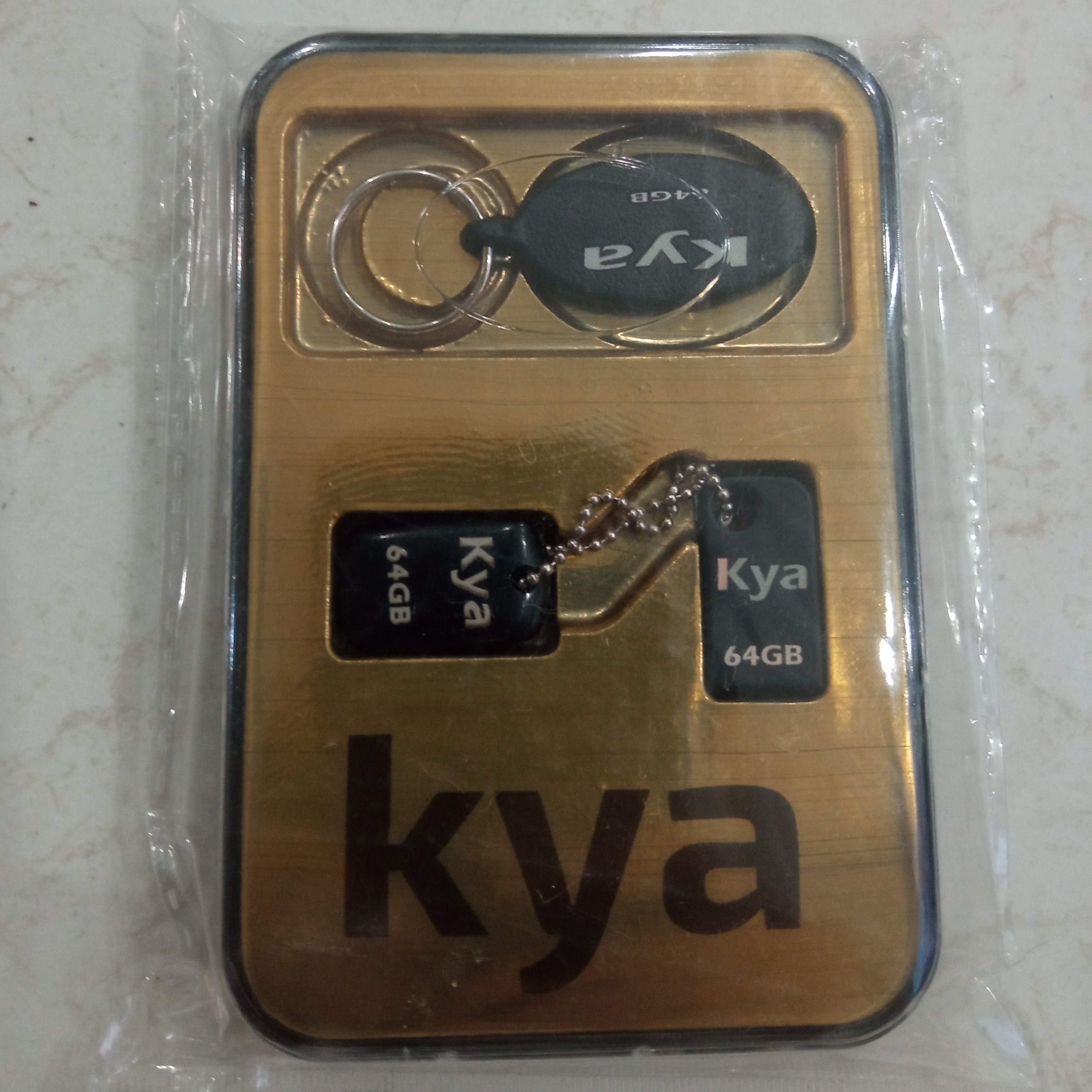 فلش 64گیگ 50عددی فروشگاه kya   با تبدیل otg تایپ c و جاکلیدی کیا  