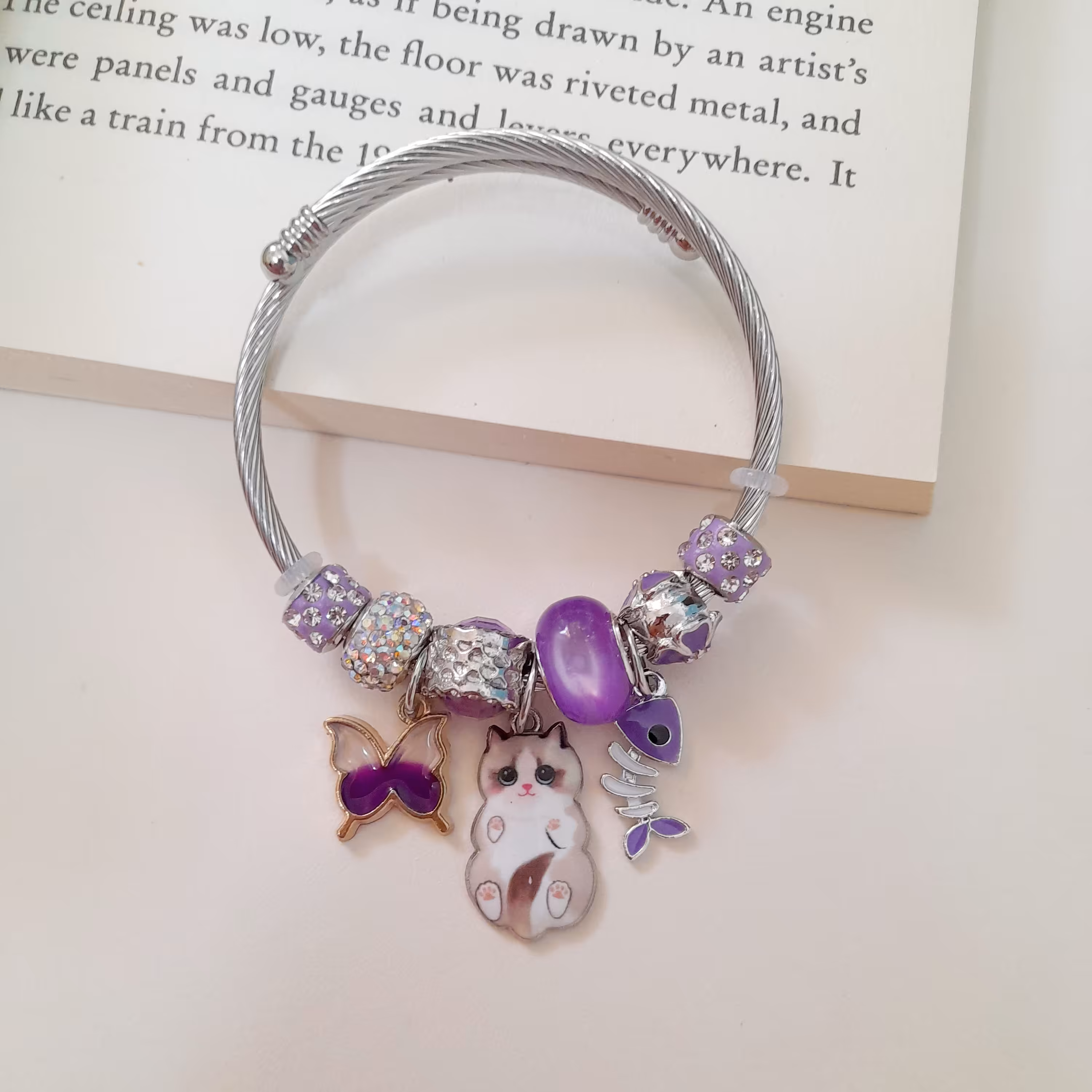 دستبند بنگل پاندورا  رنگ بنفش فری سایز