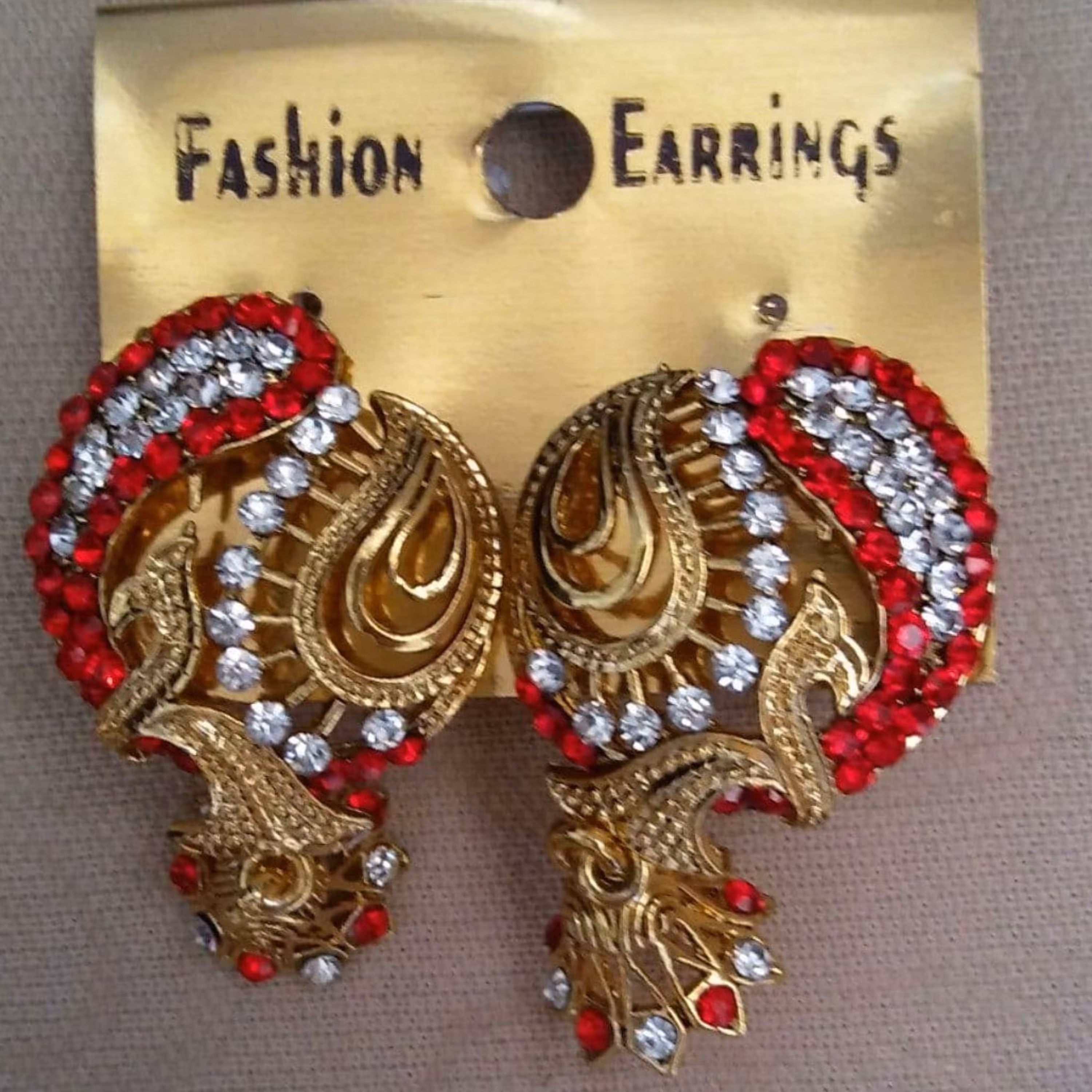 یک جفت گوشواره هندی نگین دار - قرمز - طرح 9