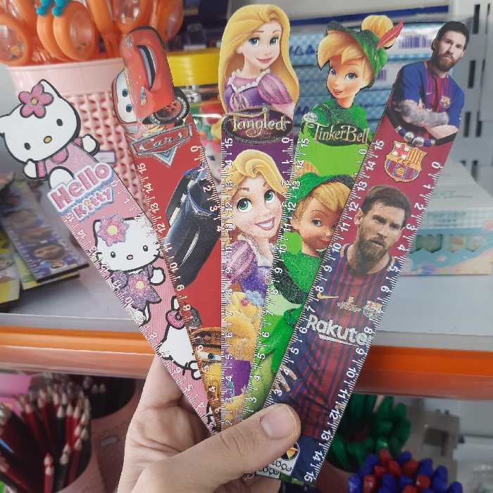 خط کش چوبی 25سانتی دخترونه و پسرونه پشت خط کش دارای جدول ضرب هست