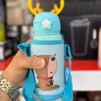 قمقمه کودک طرح گوزن سبزآبی نیم لیتری