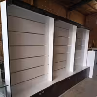 قفسه نمایشگاهی بسیار شیک.در اندازه های مختلف،جنس ام دی اف