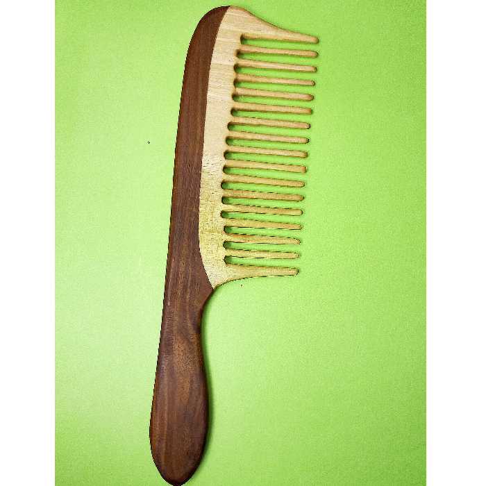 شانه چوبی دست ساز تهیه شده از چوب گردو و سنجد رنگ طبیعی چوب