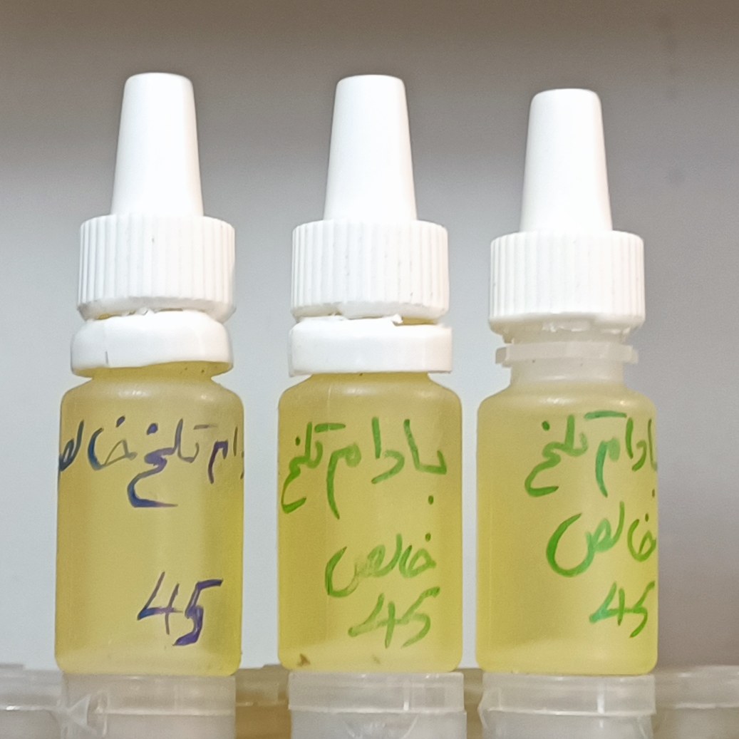 روغن بادام تلخ خالص عطاری کوچه باغ بهبود درد کمر و سیاتیک تقویت مو