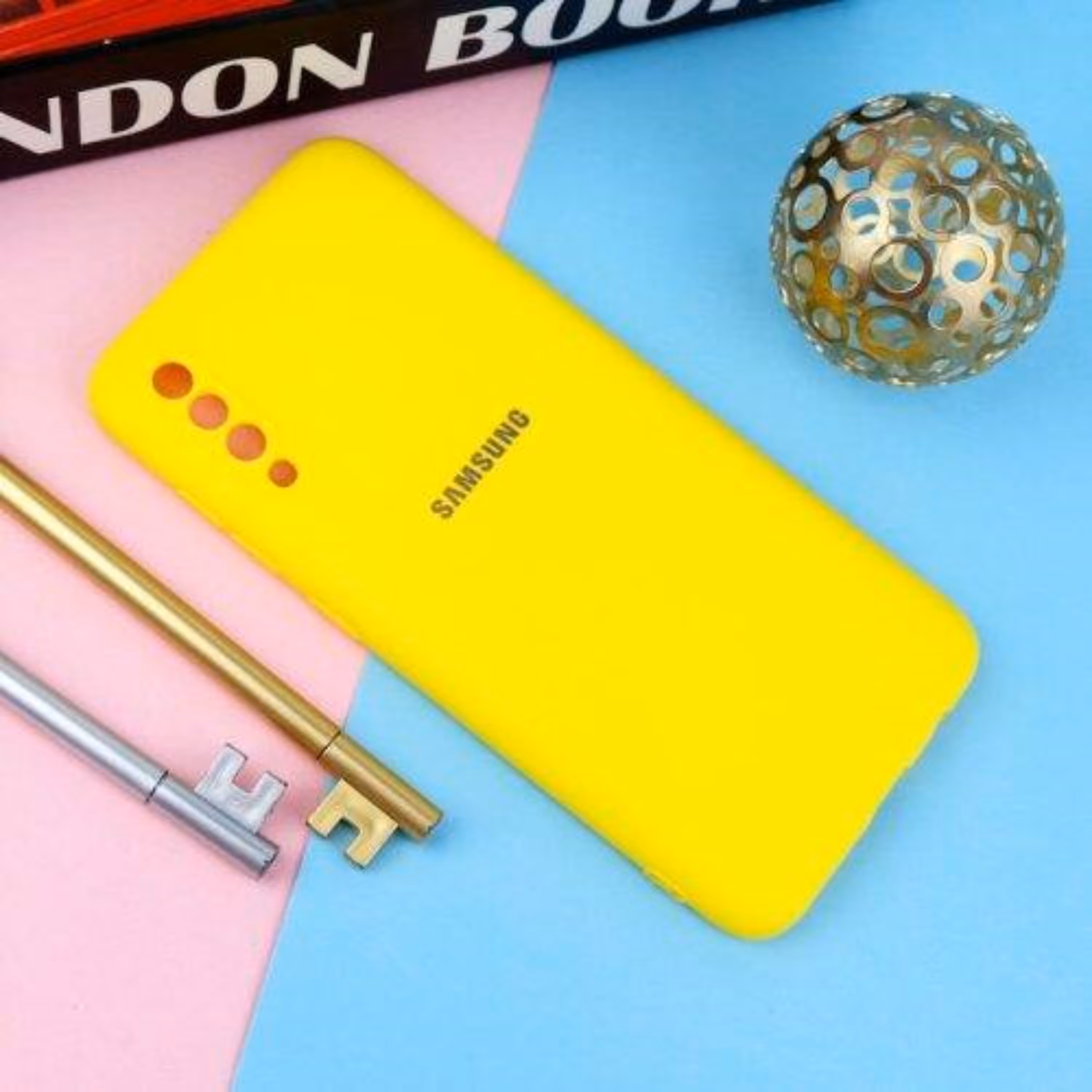 قاب محافظ لنزدار سیلیکونی Highcopy سامسونگ A70  A70s رنگ زرد