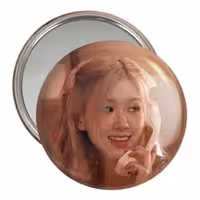 آینه جیبی خندالو طرح رزی گروه بلک پینک کد 3657