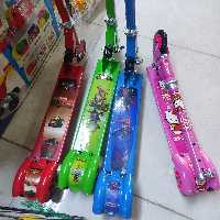 اسکوتر بچگانه