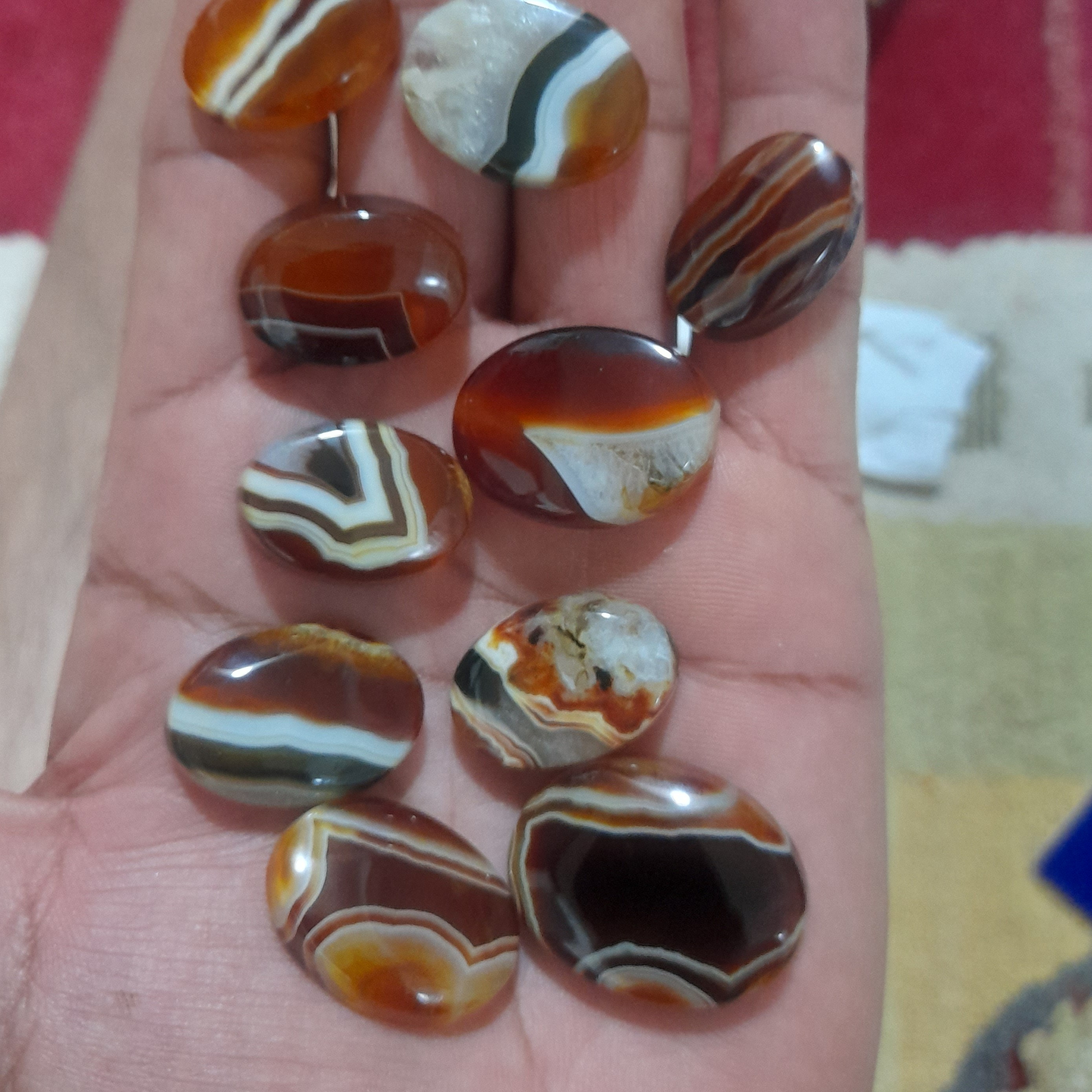 نگین عقیق سلیمانی رگه دار آبدار طبیعی اصل خراسان