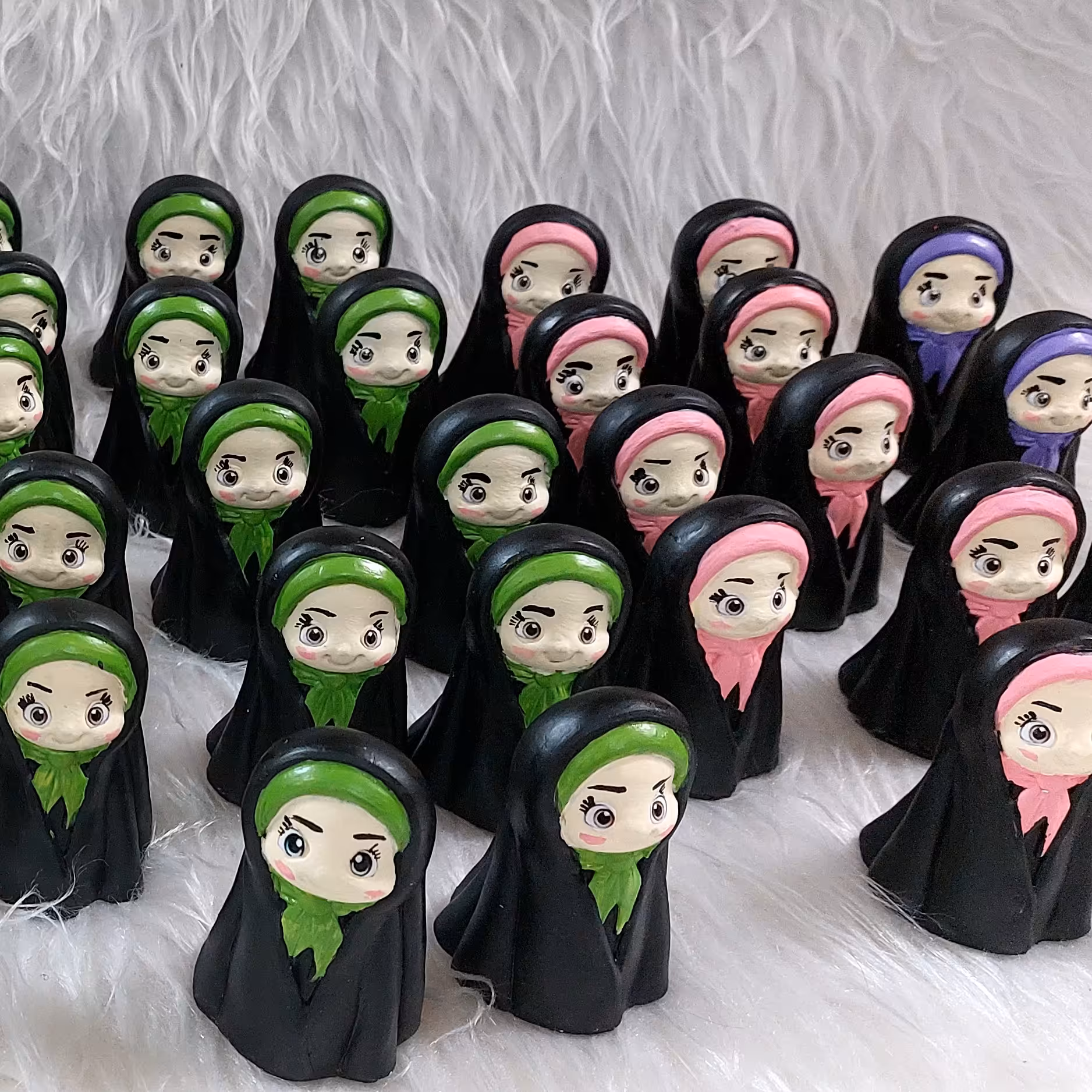 مجسمه دختر  کوچولو چادری سنگی