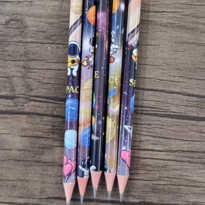 مداد مشکی با کیفیت عالی پاکن دار.  روان .به صورت بسته ای و تک 