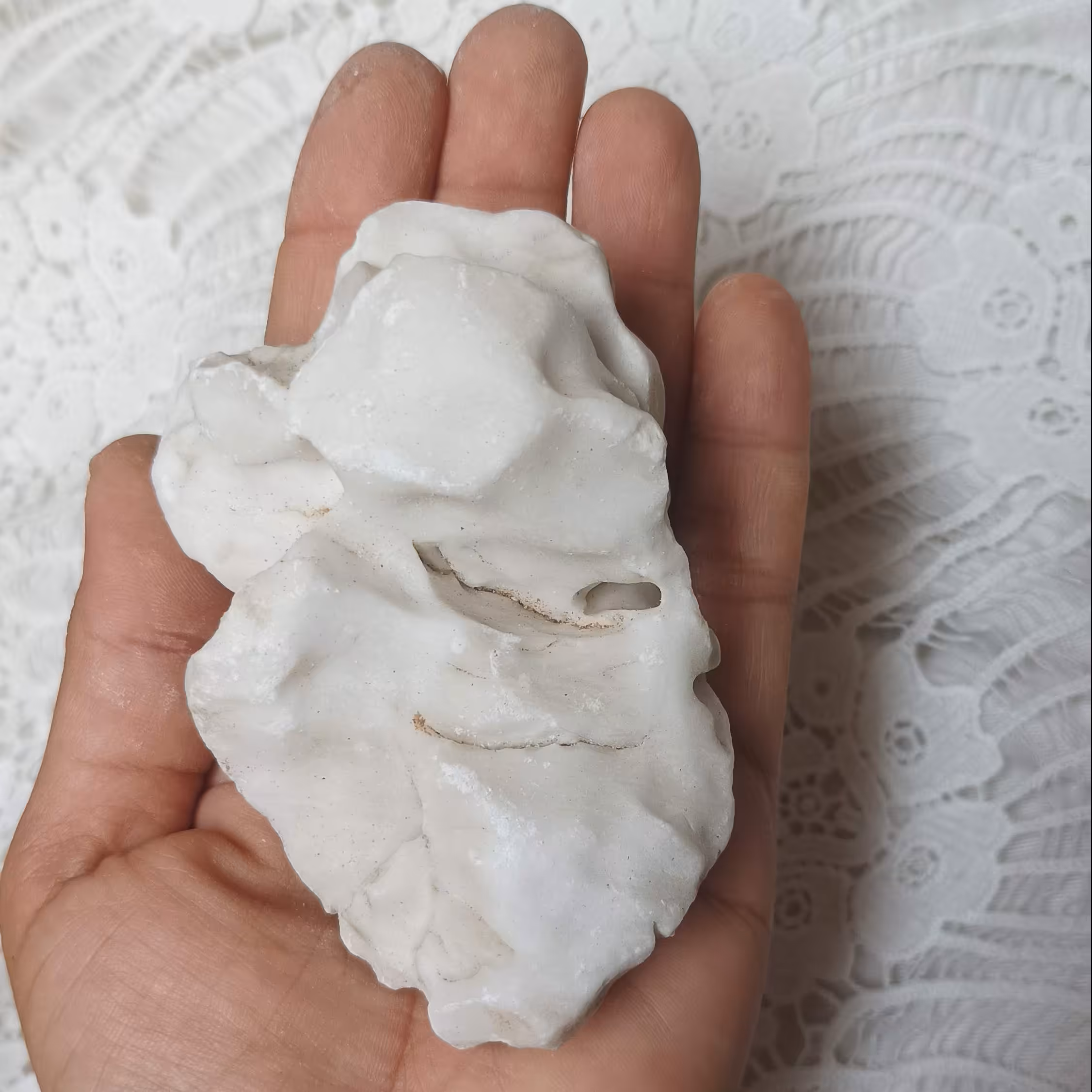 سنگهای سفید زیبای ساحل  مناسب عکاسی، دکوری، تزینات 