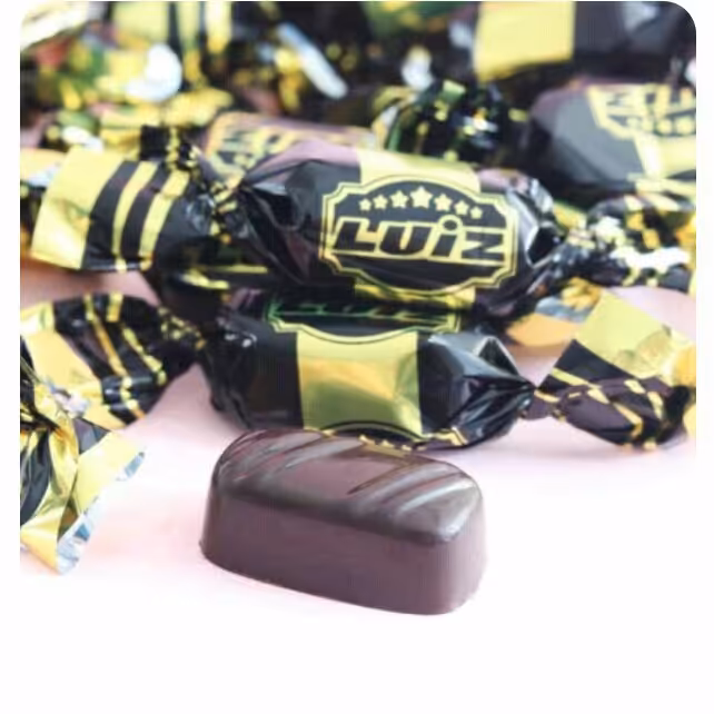 شکلات کاکائو لویز نیمه تلخ با برند شونیز 900 گرمی تنقلات یلدا