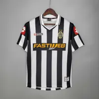 لباس کلاسیک یوونتوس 2002-2001 کیت اول