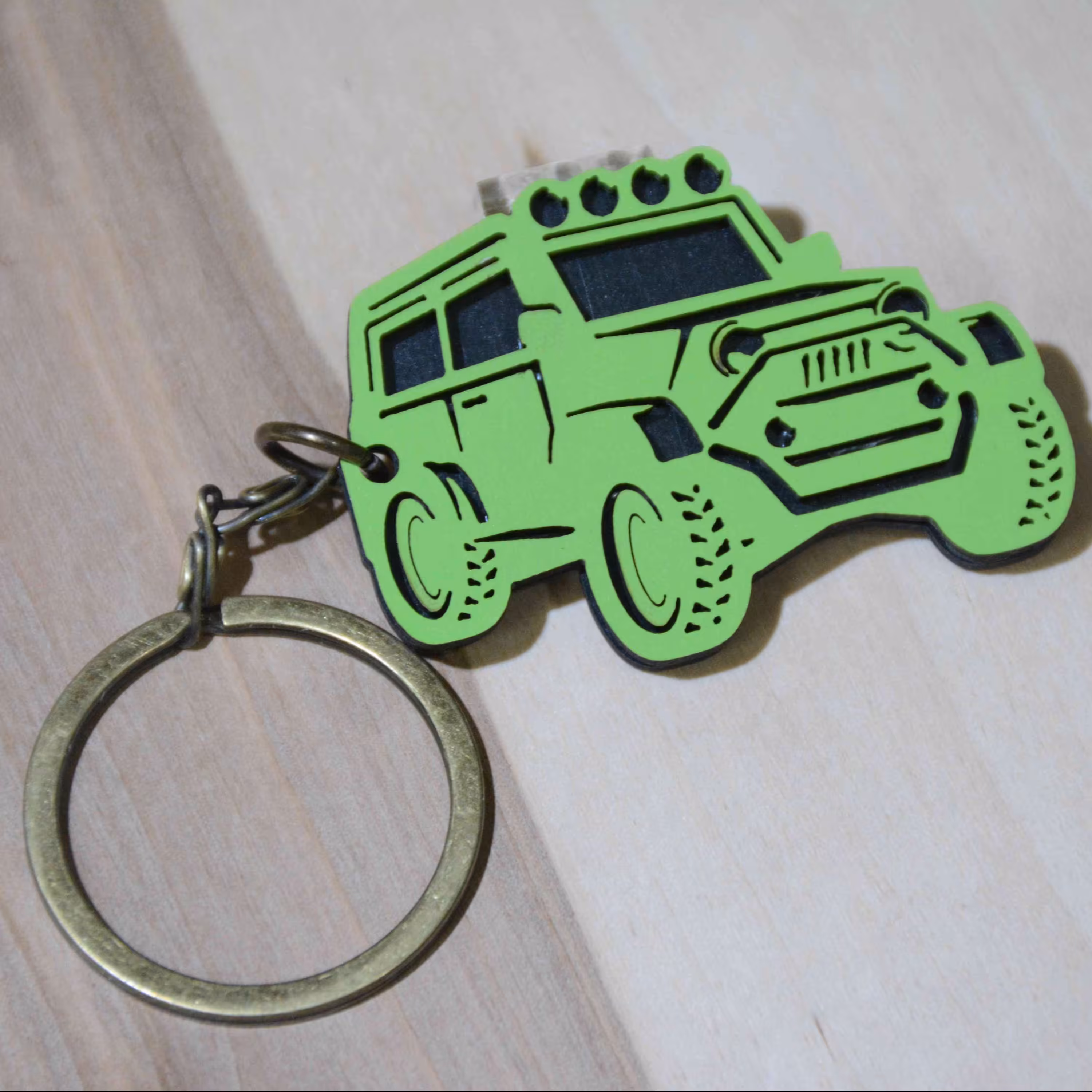 جاکلیدی چوبی دولایه طرح وسایل نقلیه کد 01