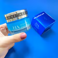 کرم هیالورونیک اسید veze آبرسان Ha وزه