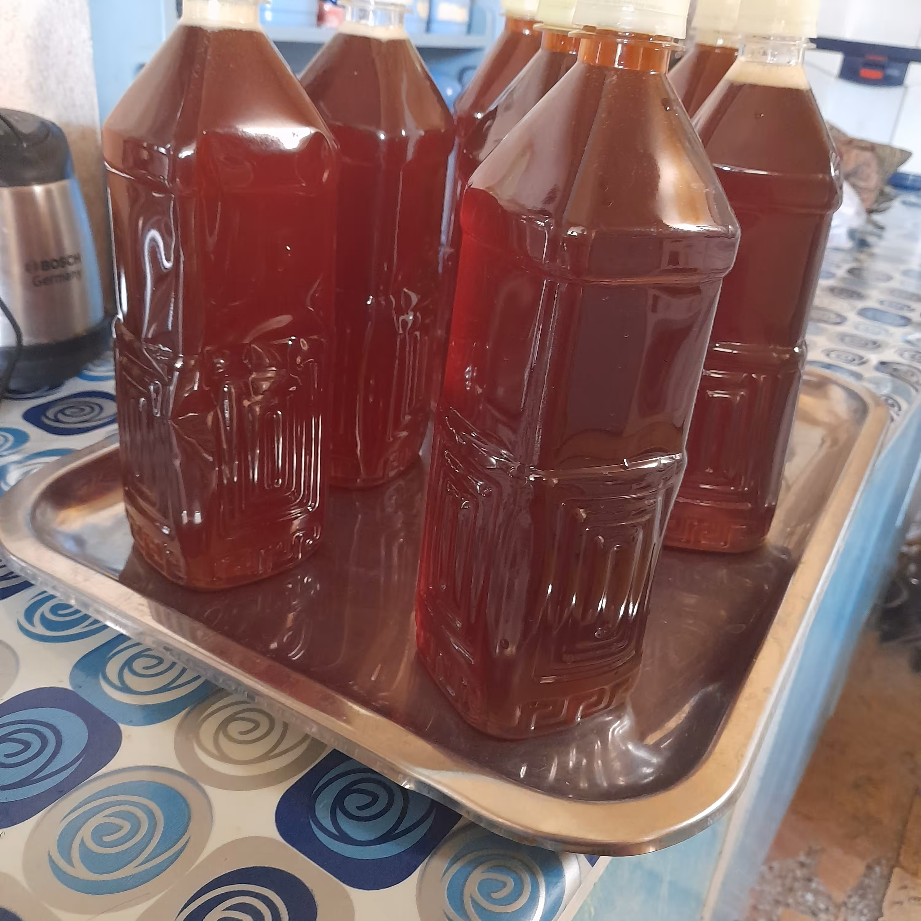 شربت نارنج خانگی تهیه شده با نارنج محلی ملس غلیظ خوشرنگ وخوش طعم دربسته بندی های بهداشتی