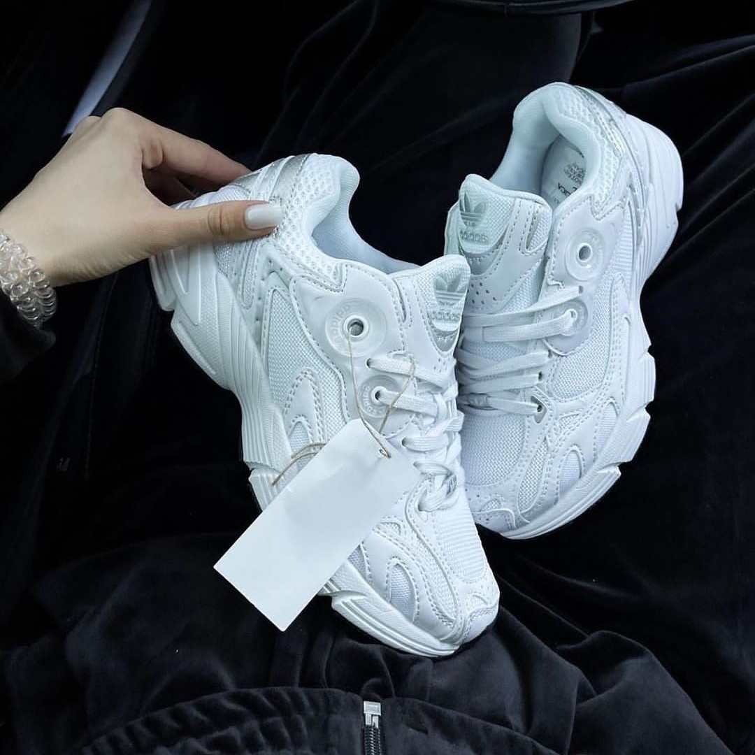 965 کتونی ست زنانه و مردانه سفید آدیداس Adidas