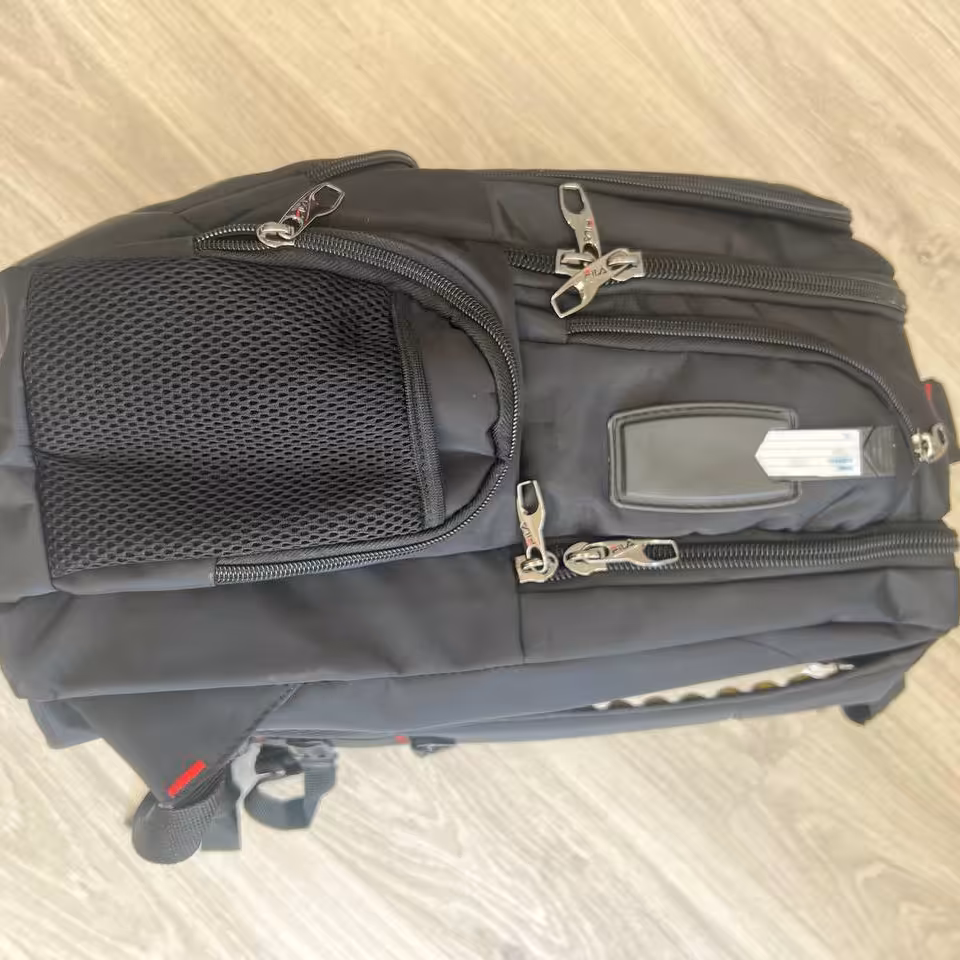 کوله فیلای کاور دار حرفه ایی برزنتی دارای جای هنسفری