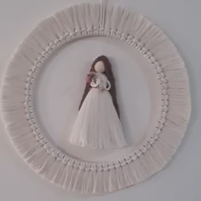 اویز عروسک