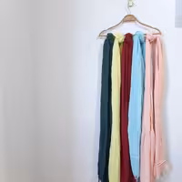 شال نخی هنرمندی سه متری ظریف و خنک در شش رنگ زیبا جنس اعلا