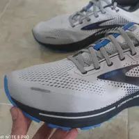 کفش بروکس مدل ADRENALINE GTS 22 سایز 48