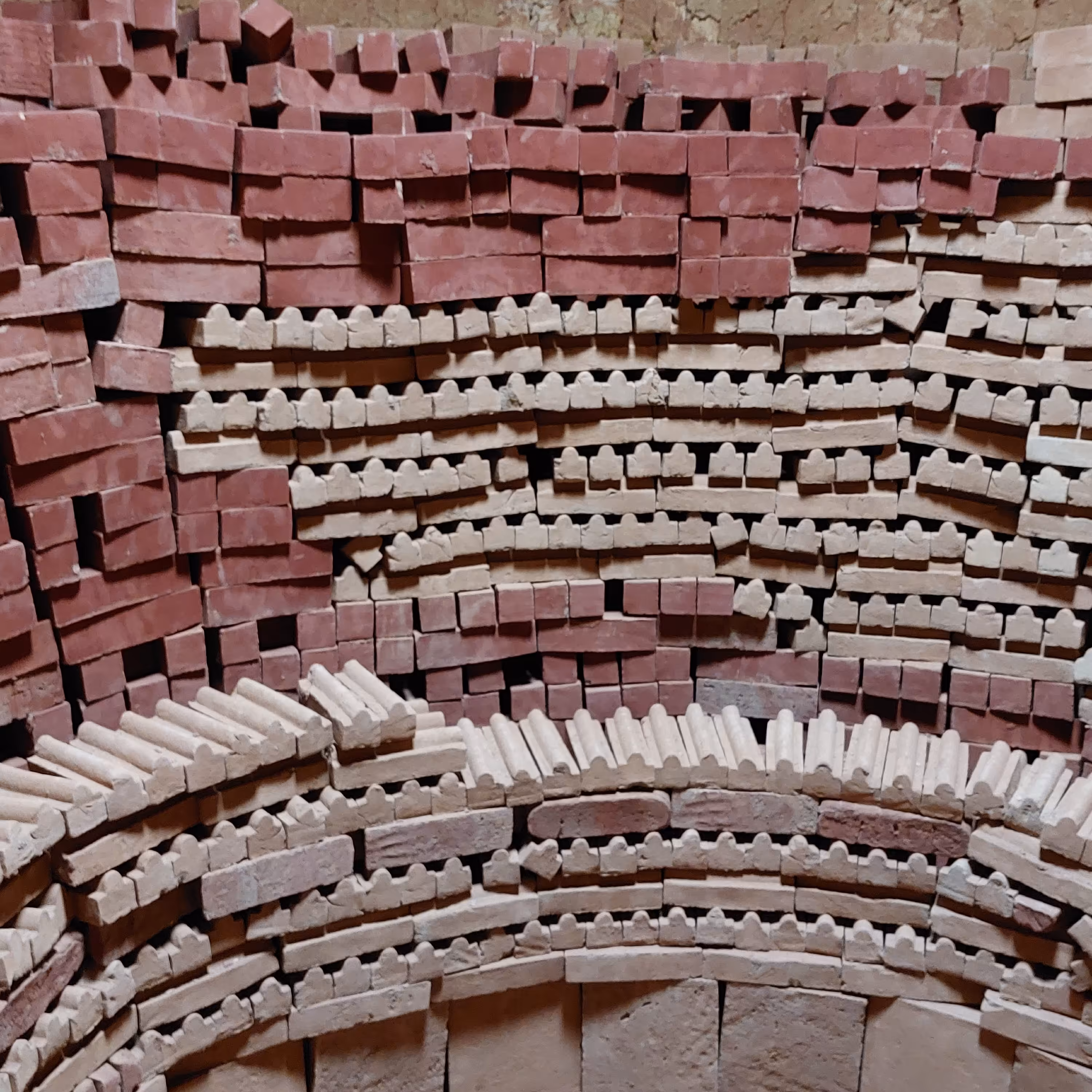 آجرنمای قزاقی پلاک  درطرح ها و رنگهای مختلف  موردنیاز شما