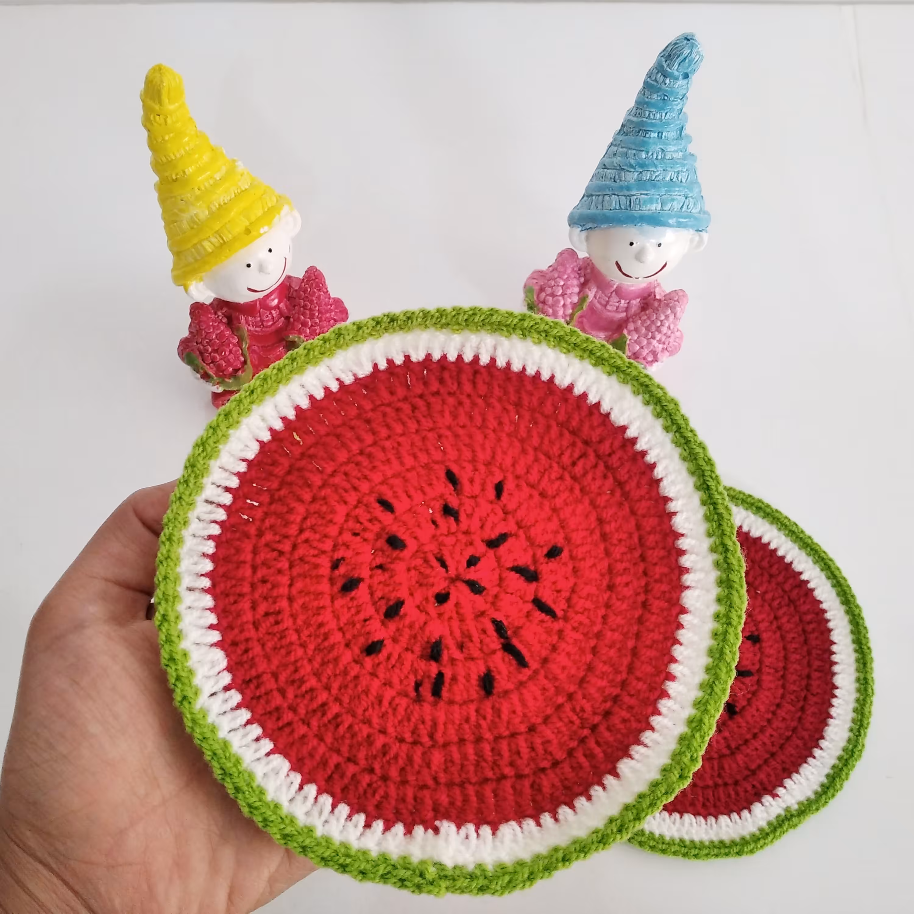 زیر لیوانی بافتنی قابل استفاده به عنوان زیر بشقابی و ... طرح هندوانه 2 عددی 