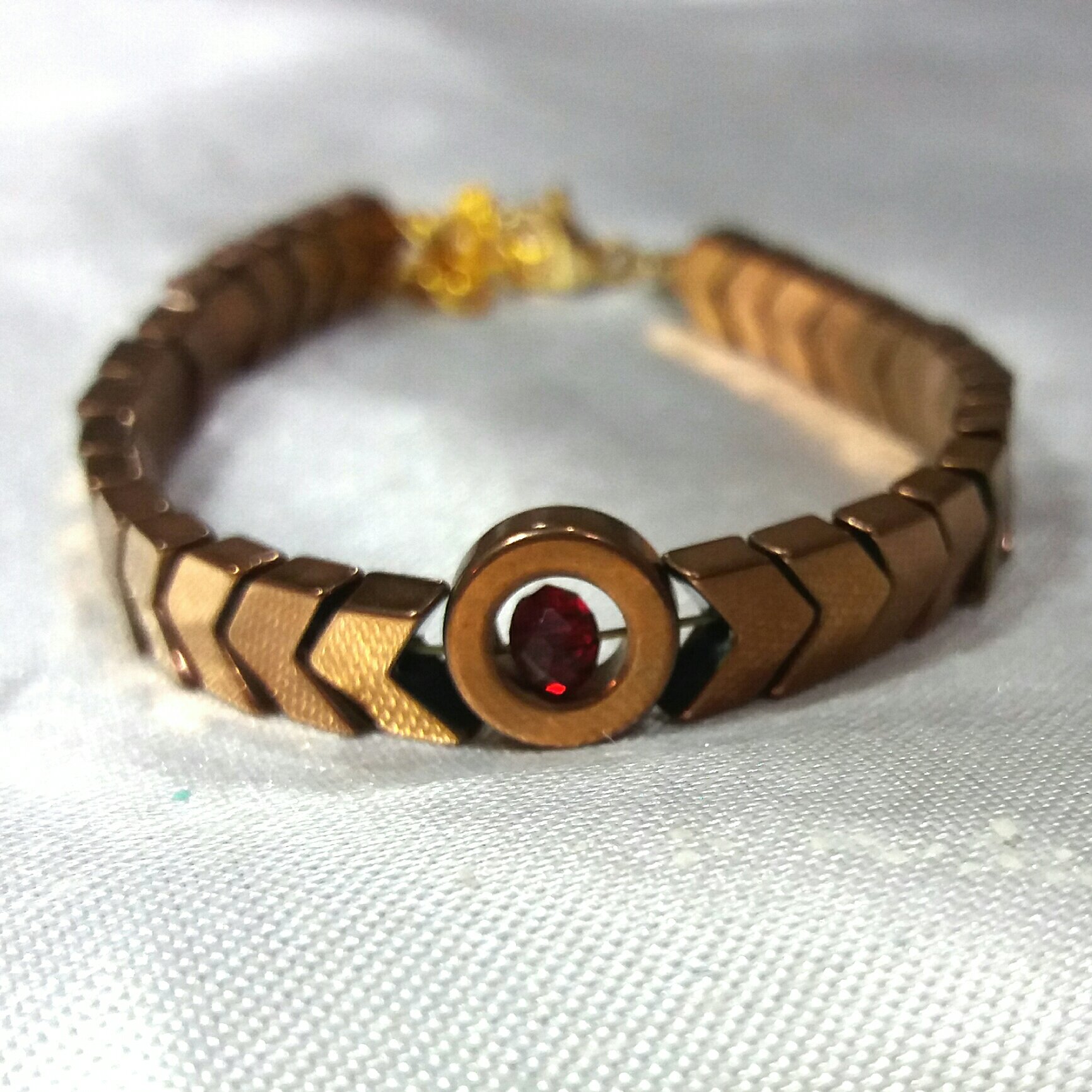 دستبند سنگ حدید فلش مسی مدل دار