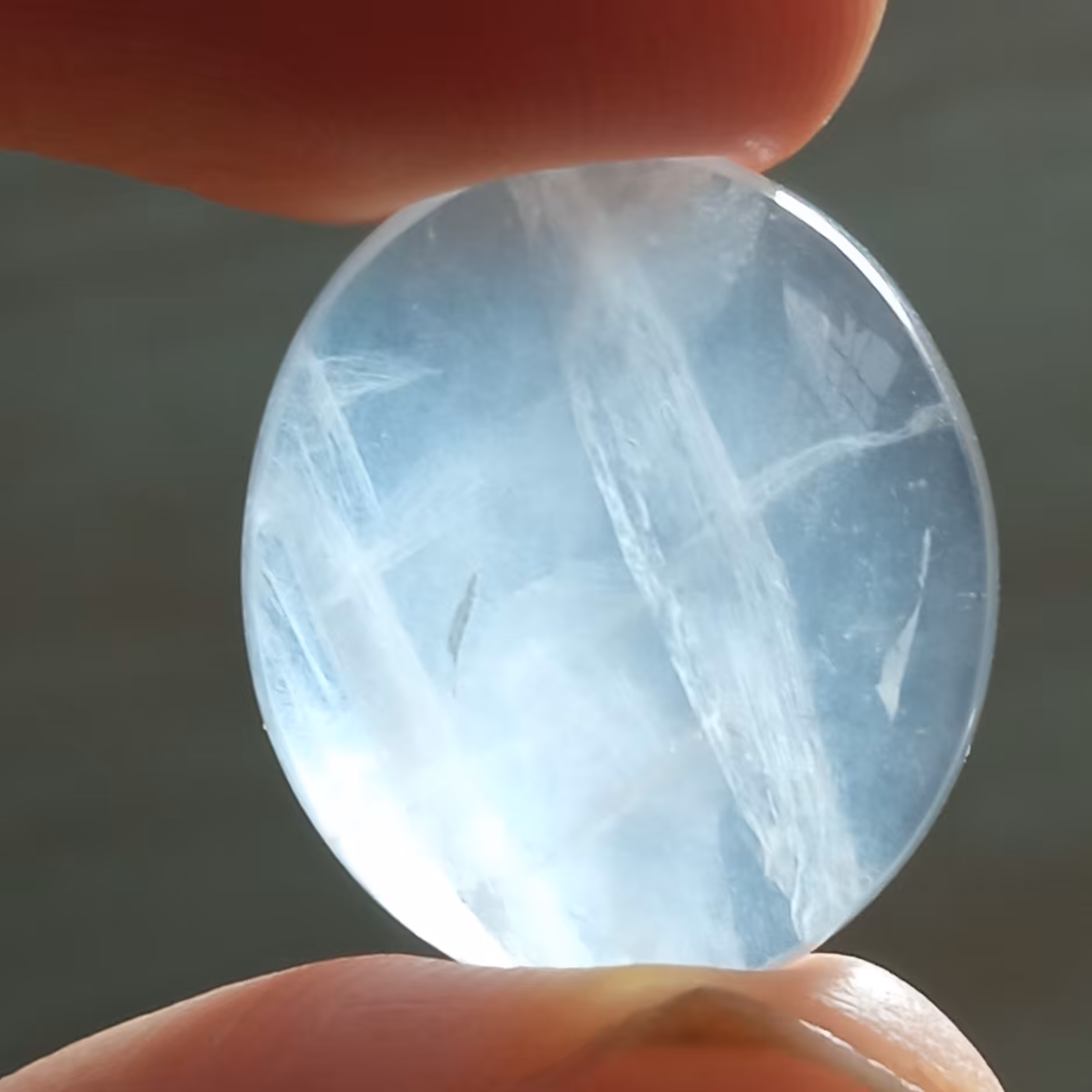 نگین سنگ در نجف بیضی