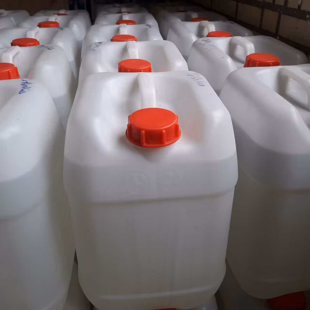 عرق خارشتر ( قبل از سفارش اطلاع دهید تا هزینه پست برداشته شده و ارسال از طریق باربری همراه با پس کرایه صورت گیرد)