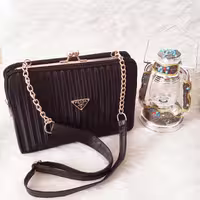 کیف زنانه ارسال رایگان کیف شیک مجلسی زنانه سه بعدی راه راه دهانه منگو