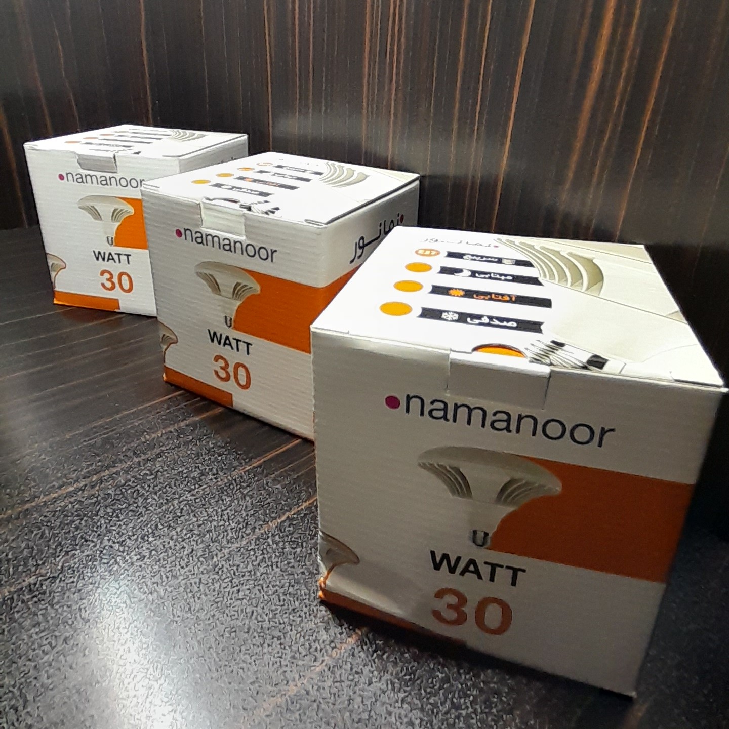 لامپ 30 وات سفینه نمانور با گارانتی 15 ماهه تعویض در رنگ مهتابی  در بسته 1 عددی