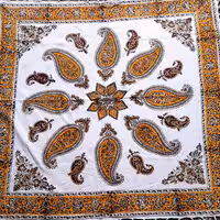 سفره ورومیزی قلمکاری سنتی زرد رنگ 1متری