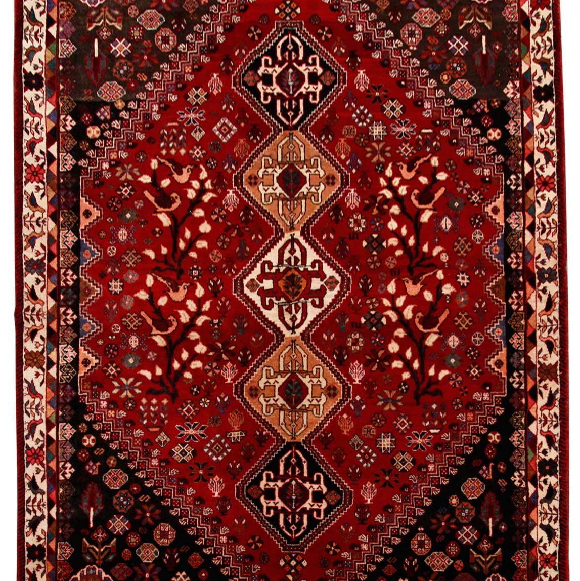 فرش دستباف شیراز طرح 5 ترنج  رنگ زمینه لاکی رنگ حاشیه کرم 