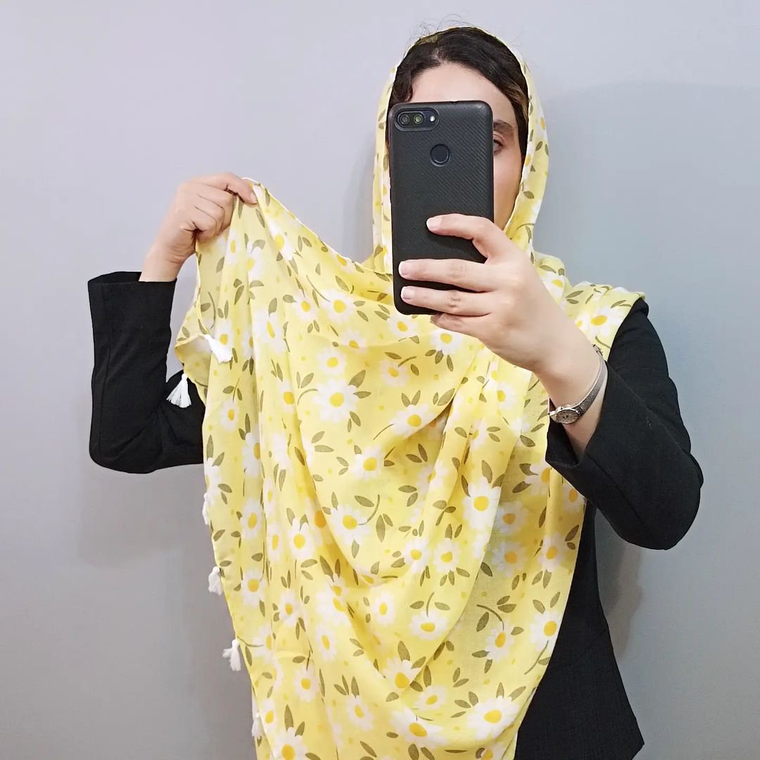 شال نخی طرح بابونه کد scarf 09