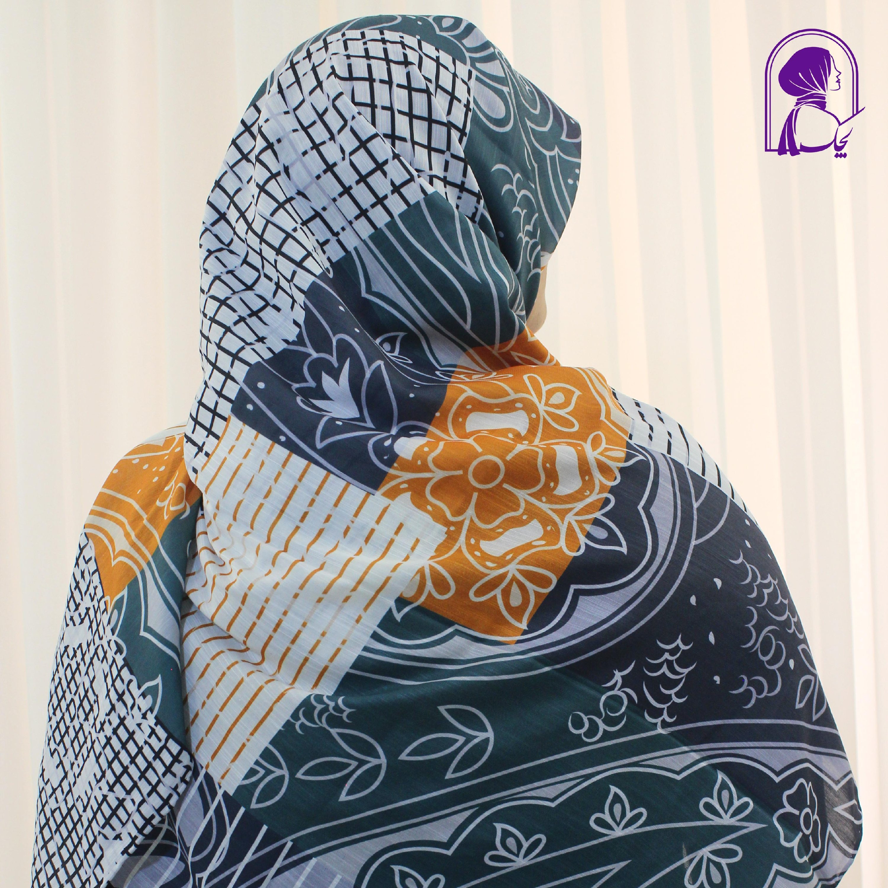 روسری طرح دار نخی
