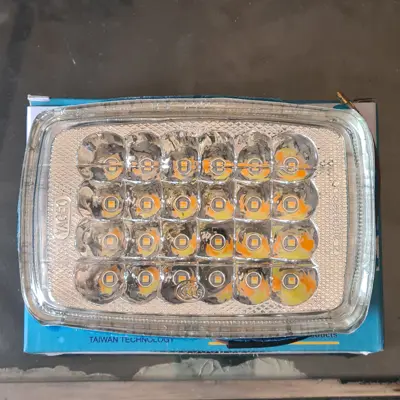 لامپ جلو موتور هندا مدل led در 3 طیف نوری و چشمک زن