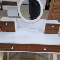 میز ا ارایشی کد 154 پس کرایه