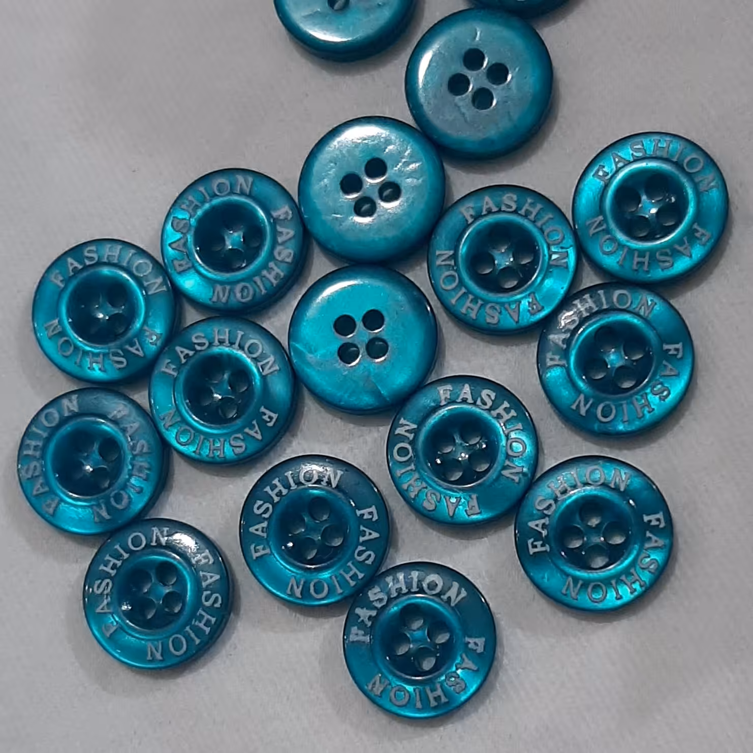 دکمه پیراهن مردانه . کله غازی . درجه یک 