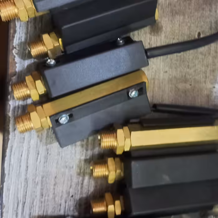 گیج مدادی فابریک پژویی مخصوص پژو وسمند مدل پایین 