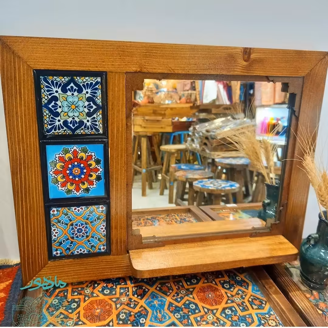 آینه چوبی طاقچه دار طرح کاشی 
